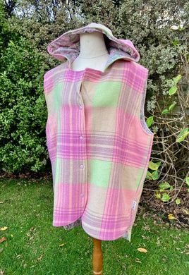 X-Large Women’s Woollen Vest Pink and Lime
