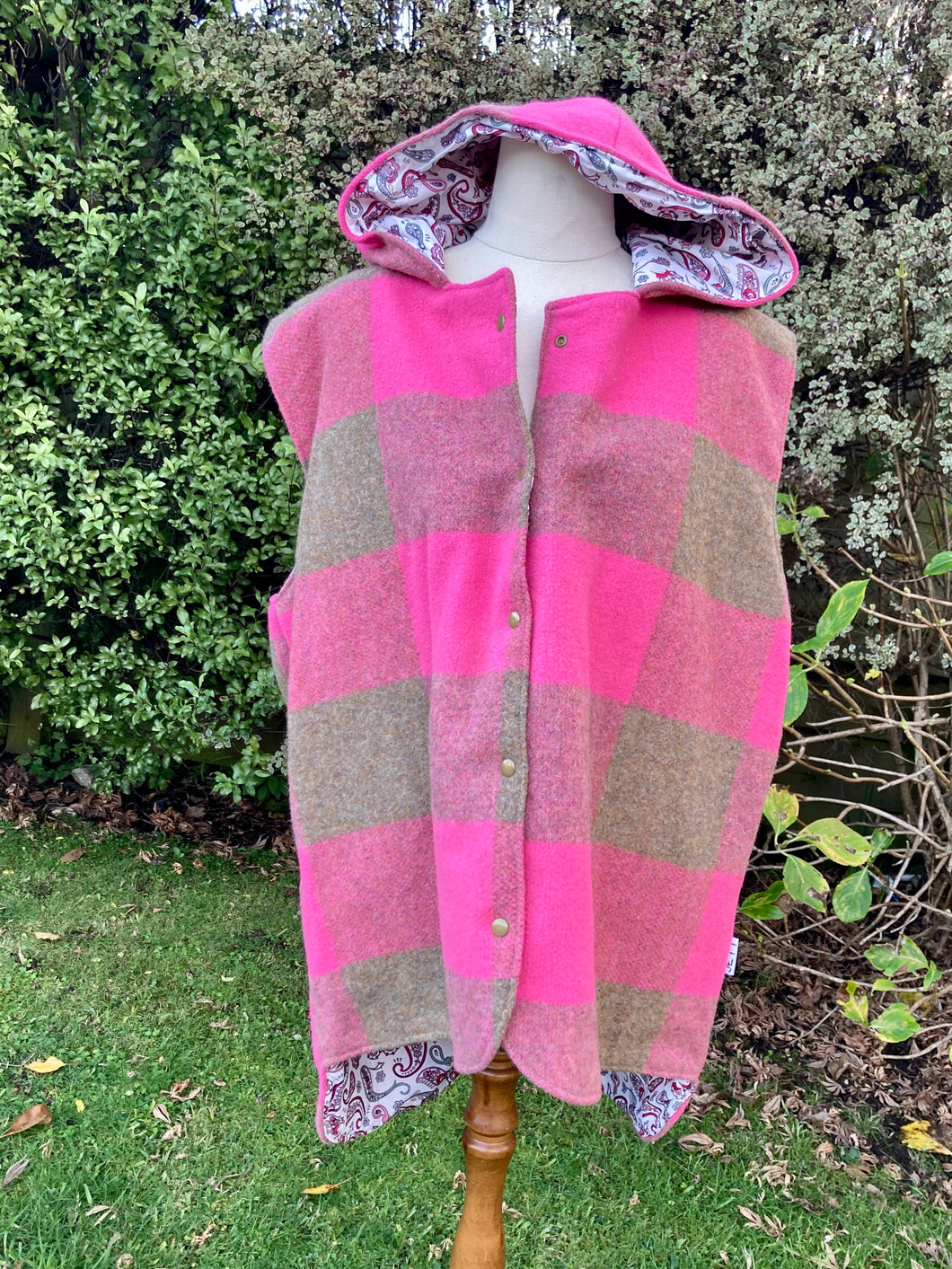 X-Large Women’s Woollen Vest Pink Check