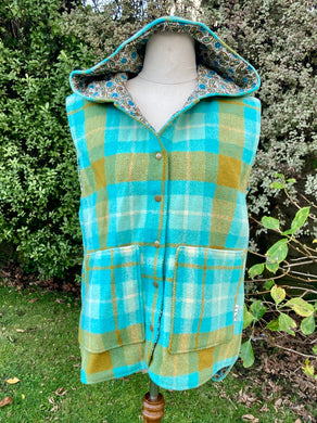 SMALL Women’s Woollen Vest Teal Blue